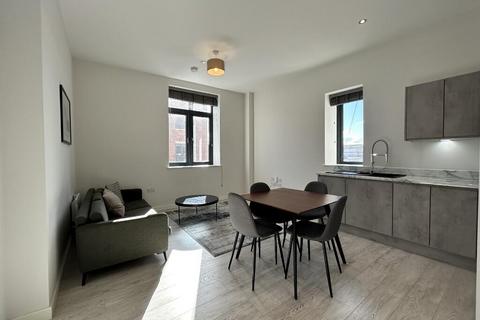 2 bedroom flat to rent, College Park Close, London, SE13