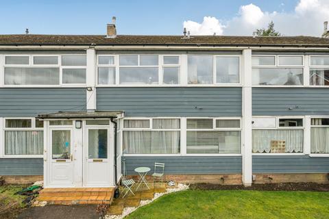 2 bedroom flat for sale, High Moor Court, Moortown, Leeds, LS17