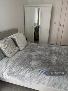 1 bedroom in a flat share to rent, Deveraux House, Woolwich Arsenal, London, SE18