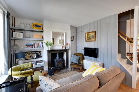 2 bedroom terraced house for sale, North Street, Winchelsea