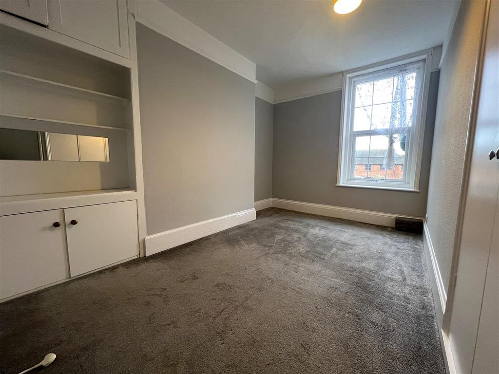Bedroom 1.JPG