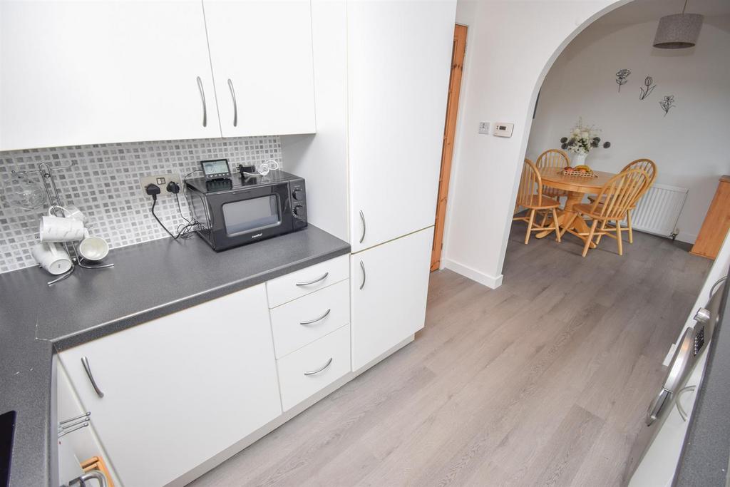 KITCHEN AREA (3)-2.jpg