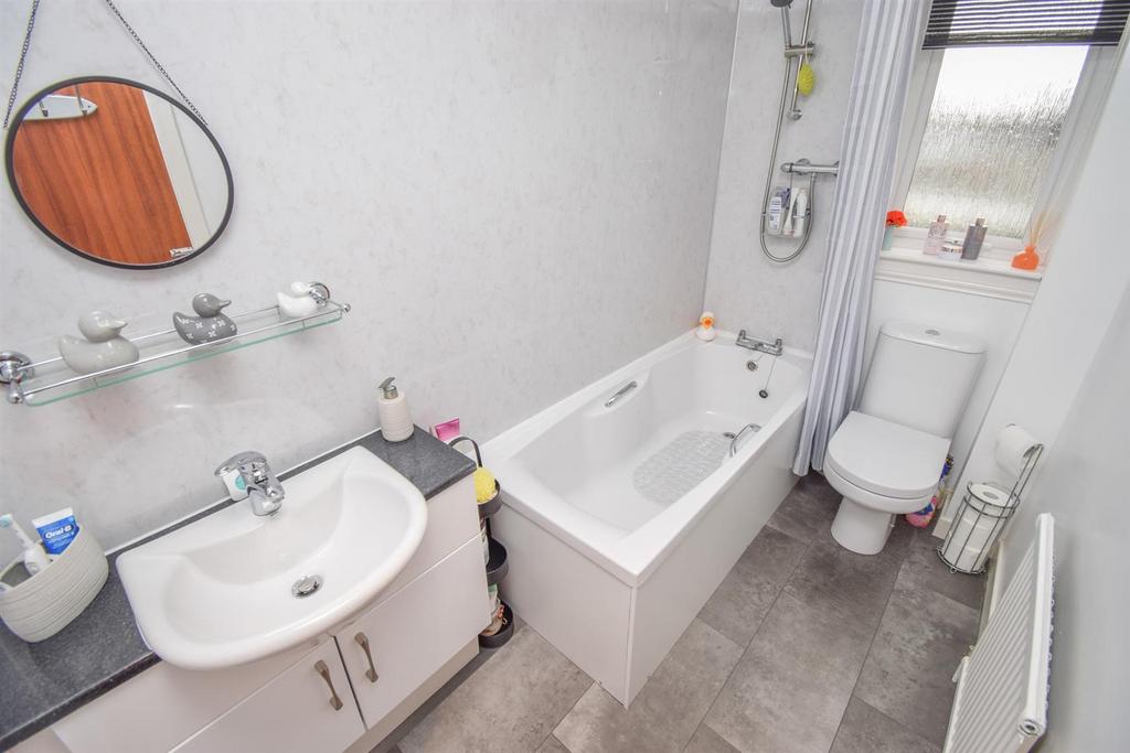 BATHROOM-2.jpg