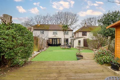 undefined, Hurst Way, Leigh-On-Sea SS9