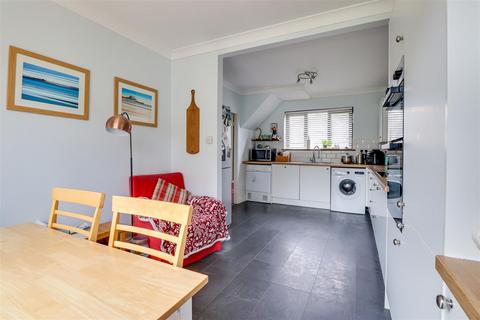undefined, Hurst Way, Leigh-On-Sea SS9