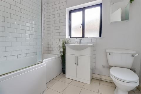 undefined, Hurst Way, Leigh-On-Sea SS9
