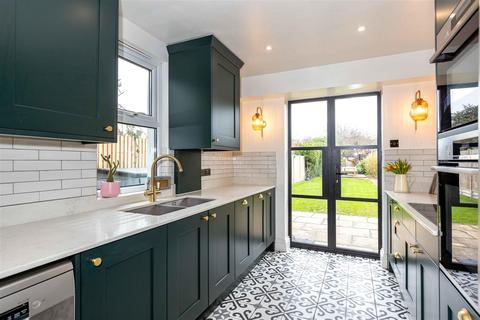 3 bedroom terraced house for sale, Ham Road, Worthing