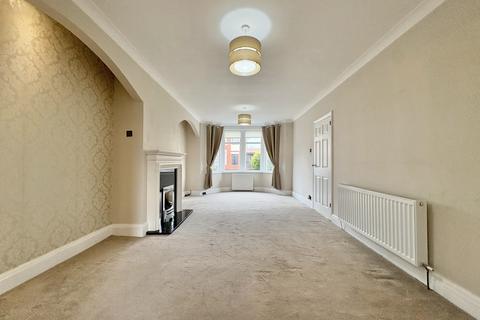 3 bedroom semi-detached house for sale, Leighton Avenue, Fleetwood FY7