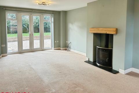 5 bedroom detached house for sale, Meteor Close, Newton NG13