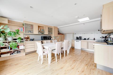 3 bedroom flat to rent, Stonor Road, W14
