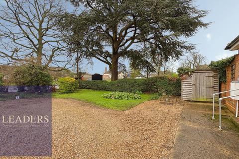2 bedroom bungalow for sale, Halstead Road, Earls Colne, Colchester