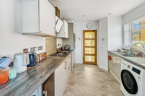 3 bedroom semi-detached house for sale, Heath Road, Wivenhoe, Colchester, CO7