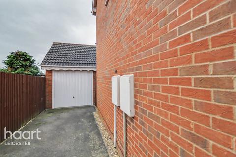 3 bedroom semi-detached house for sale, Wodehouse Road, Leicester
