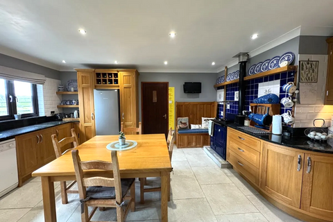 5 bedroom property with land for sale, Talgarreg, Llandysul SA44