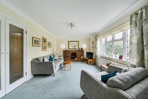 4 bedroom detached house for sale, Avondale Avenue, Esher