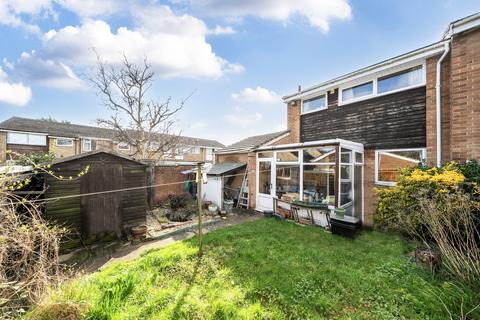 3 bedroom end of terrace house for sale, Richens Drive, Carterton, Oxfordshire, OX18