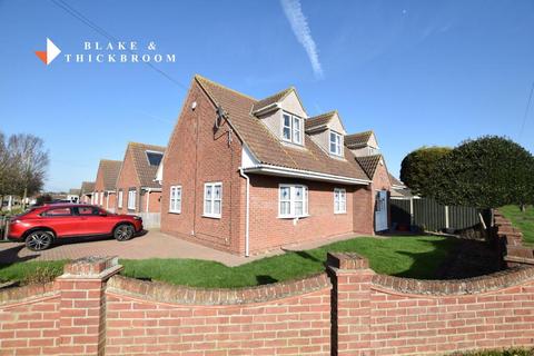 4 bedroom detached bungalow for sale, North Road, Clacton-on-Sea, CO15 4EP