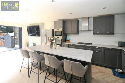 undefined, Camborne Avenue, Romford, RM3