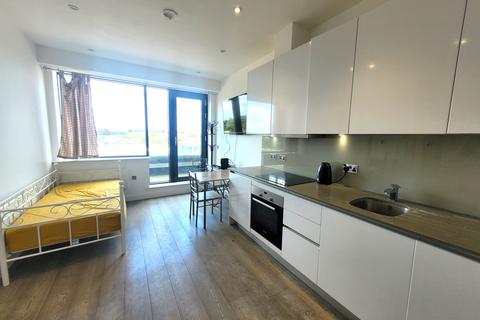 1 bedroom apartment to rent, Bath Road, SLOUGH