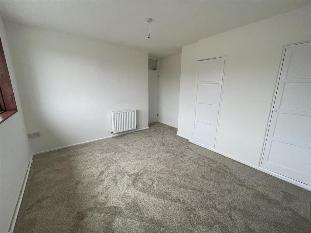 Bedroom 1: