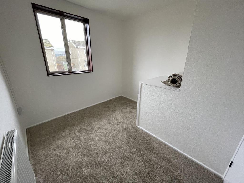 Bedroom 3: