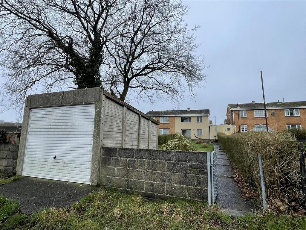 Garage: