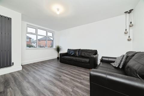 3 bedroom semi-detached house for sale, Rokeby Park, Hull