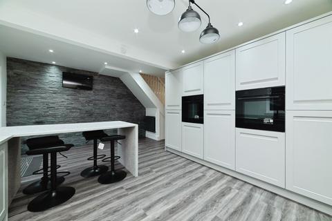 3 bedroom semi-detached house for sale, Rokeby Park, Hull