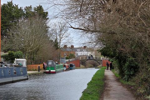 2 bedroom terraced house for sale, Old Brewery Close, Aylesbury