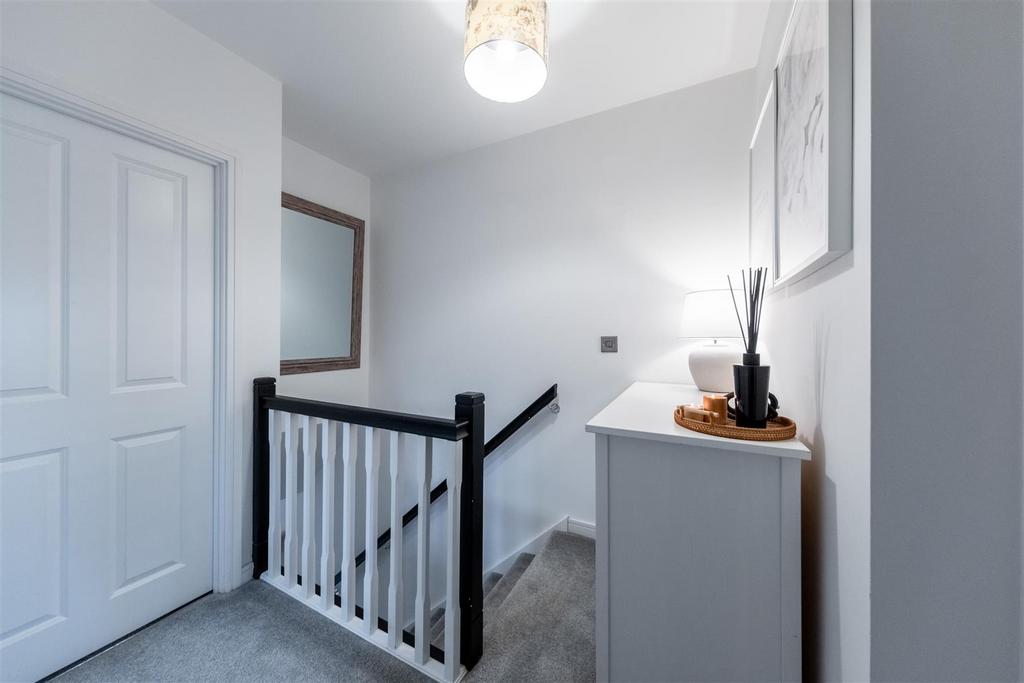 25 Hazelhurst Way-024.jpg