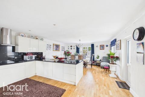 undefined, Pemberton Avenue, Gidea Park, RM2 6HA