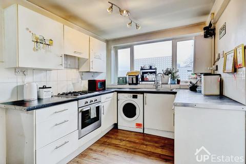 3 bedroom terraced house for sale, Galeys Road, Cheylesmore, Coventry