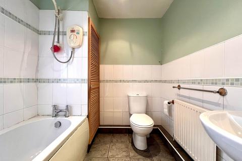 undefined, Wellington Road, London, E6 6EB