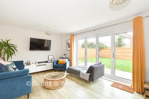 undefined, Stanley Mews, Billingshurst RH14