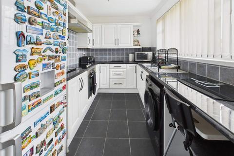 2 bedroom flat for sale, Alfreda Court, Kingsland Road, Whitchurch, Cardiff, CF14