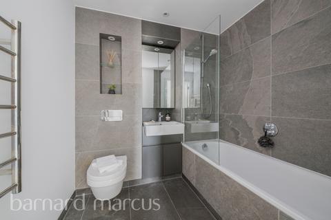 2 bedroom apartment to rent, Watteau Square, CROYDON