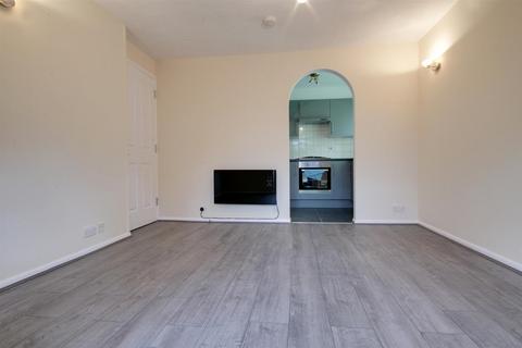 1 bedroom flat to rent, Kingfisher Way, London, NW10 8TQ