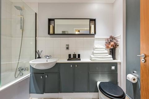 1 bedroom flat for sale, Melville Place, Angel, London, N1