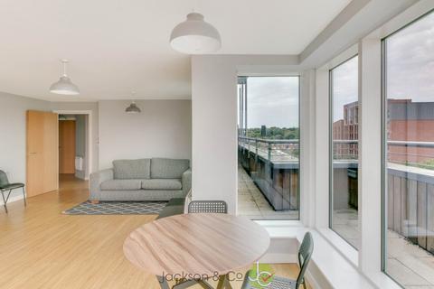 2 bedroom penthouse to rent, Colchester CO2