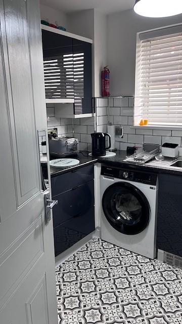 Kitchen 1.jpg