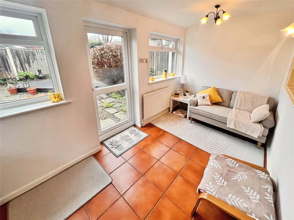 Garden/Dining Room