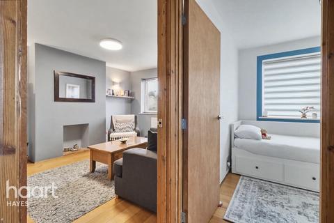 2 bedroom maisonette for sale, Yeading Fork, Hayes