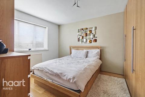 2 bedroom maisonette for sale, Yeading Fork, Hayes