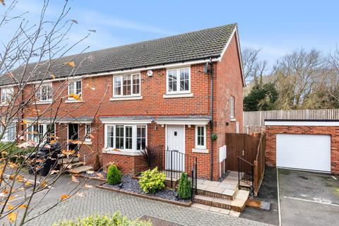 3 bedroom end of terrace house for sale, Cantium Place, Snodland