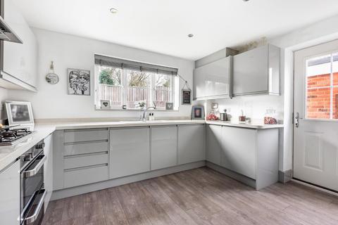 3 bedroom end of terrace house for sale, Cantium Place, Snodland