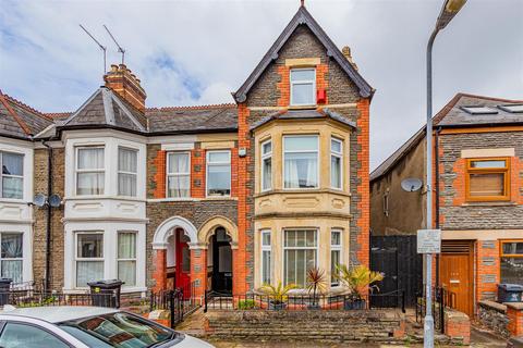 5 bedroom end of terrace house for sale, Montgomery Street, Cardiff CF24