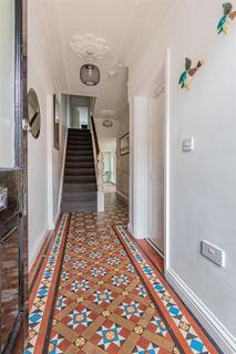 5 bedroom end of terrace house for sale, Montgomery Street, Cardiff CF24