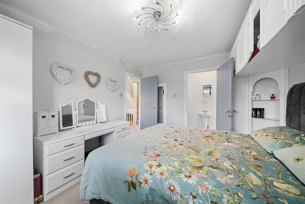 Bedroom 1a.jpg