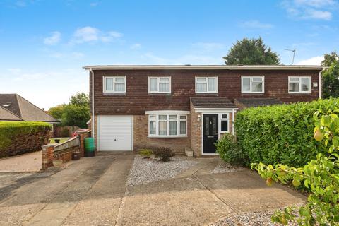 3 bedroom semi-detached house for sale, Romany Close, Letchworth Garden City, SG6