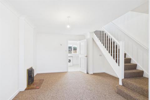 2 bedroom terraced house to rent, Chichester Drive, Tangmere